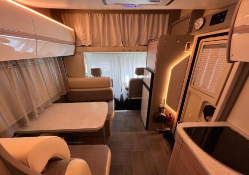 Gemütlicher Camper-Wiesnnah