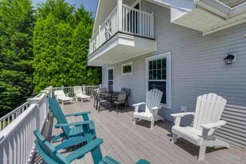 Gem of Narragansett Beach, House Retreat!