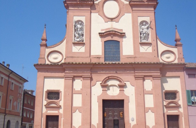 GEORGEOUS & SUNNY RENOVATED + AC APARTMENT 4 SLEEPINGS STORIC/CENTRAL CITY LUGO