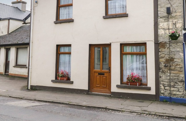 GEORGES STREET, family friendly in Killala, County Mayo