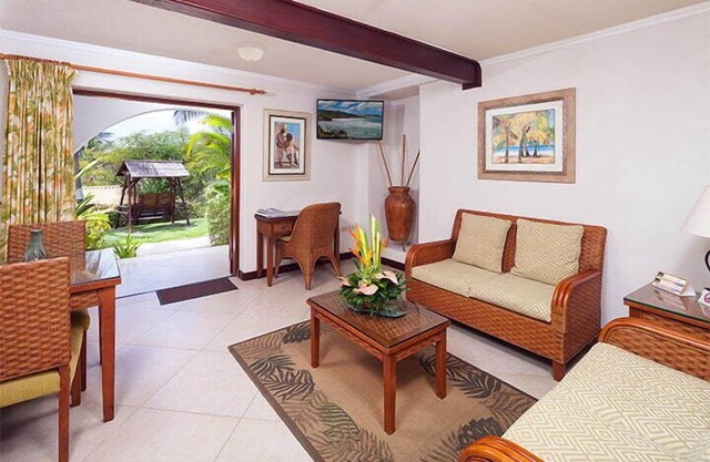 Get Ready for Blissful Getaway! Near Animal Flower Cave! Outdoor Pools, Parking!
