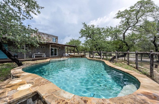 Getaway Ranch - Views for Days + Pool + Game Room