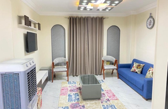 Ghanima Pyramids House