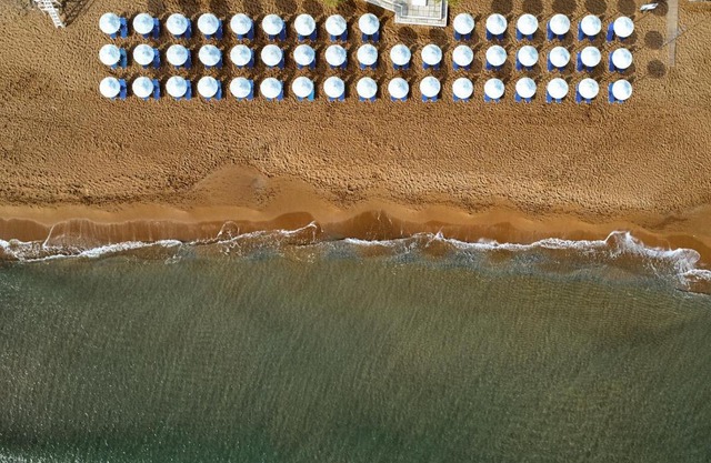 Giannoulis – Santa Marina Beach Hotel