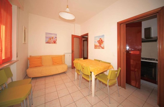 Giardini 13 Int 15 - Two Bedroom Apartment, Sleeps 6