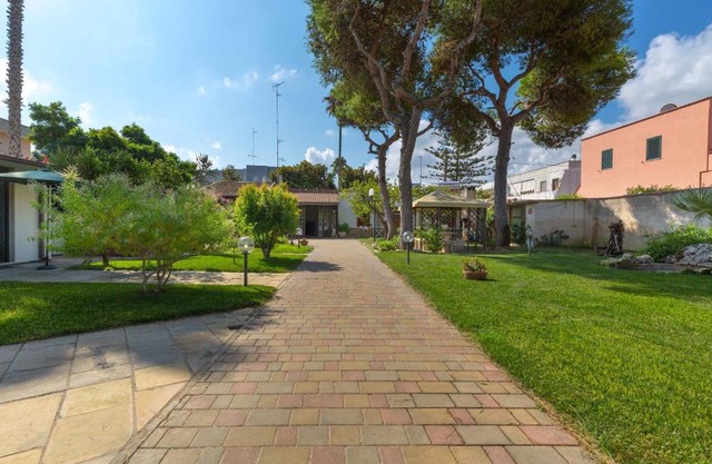 Giardino dell`Eden by BarbarHouse