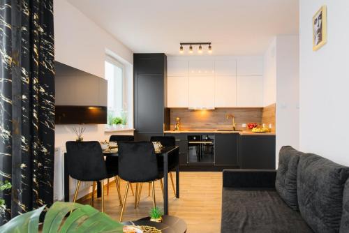 Gicek Apartament 15B bezpłatny PARKING Faktura VAT 4 osobowy K-S SSE