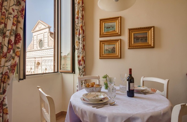 GIOTTO apartment in Santa Maria Novella square