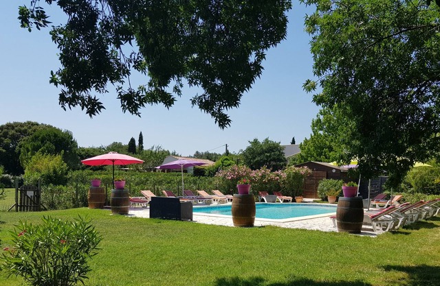 Gite 2/4 or 5persons with swimming pool, Hérault, Montpellier, 'gite south of France