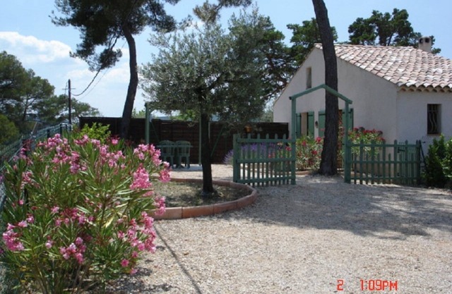 GITE 3 PIECES de 35 M2 et TERRAIN For 2/3 persons