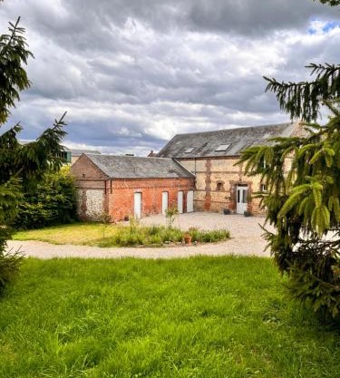 gite 4 chambres avec salle de douche et WC privative