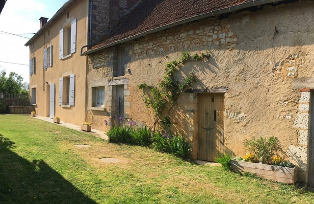 Gite Coulaures, 4 bedrooms, 7 persons