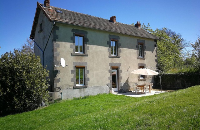 Gite du Montel, north of the Auvergne volcanoes natural park