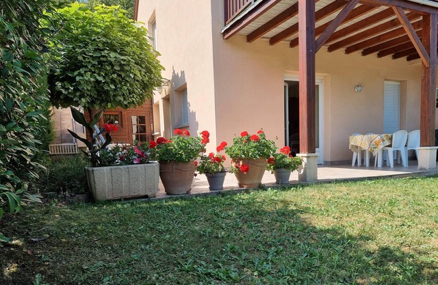 GITE du SOLEIL LEVANT CLIMATISE 4/5 pers. - CONQUES MARCILLAC - FREE WIFI
