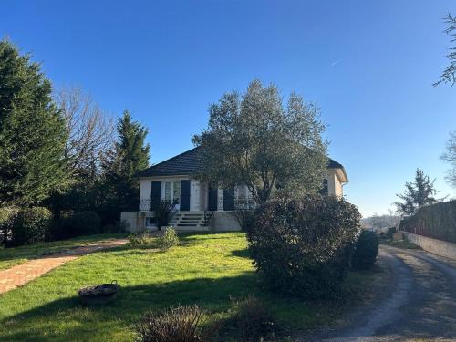 Gîte Jumapi family house with swimming pool