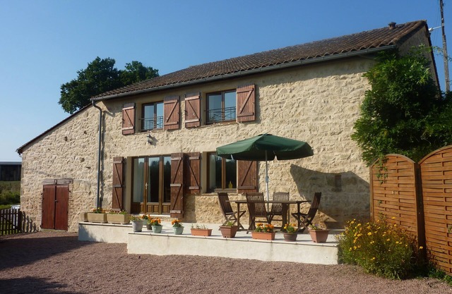 Gite l'Hirondelle - in the Parc Natural Perigord-Limousin - 8 people WIFI