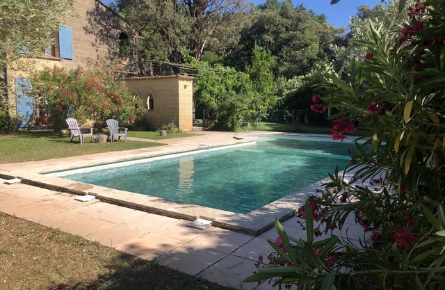 Gite : La Maison "à Coté du Pont". du Gard - Swimming pool & River