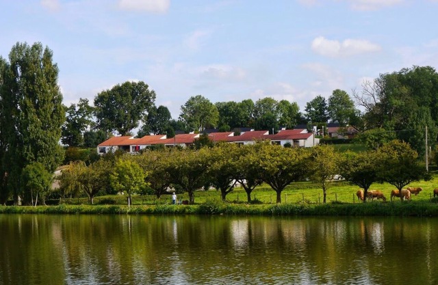 GITE N ° 5 WITHIN A GITE VILLAGE WITH HEATED POOL AND JACUZZI