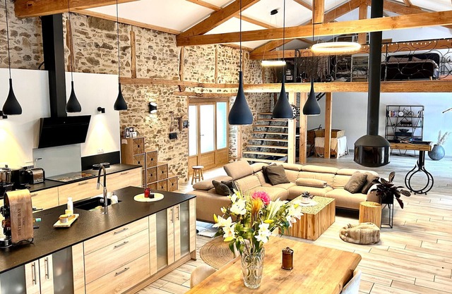 Gite Saint-Vert, 4 bedrooms, 12 persons