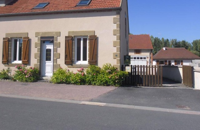 Gite Verneix, 3 bedrooms, 6 persons