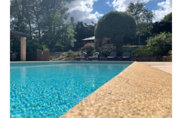 GITES (AIR-CONDITIONED) WITH SHARED POOL TAURIERS