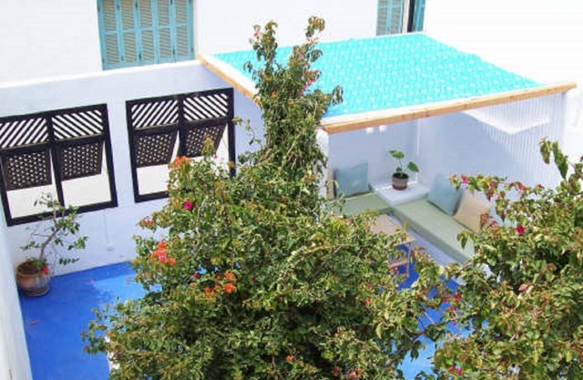 GIVE NEW traditional house in historical-artistic medina