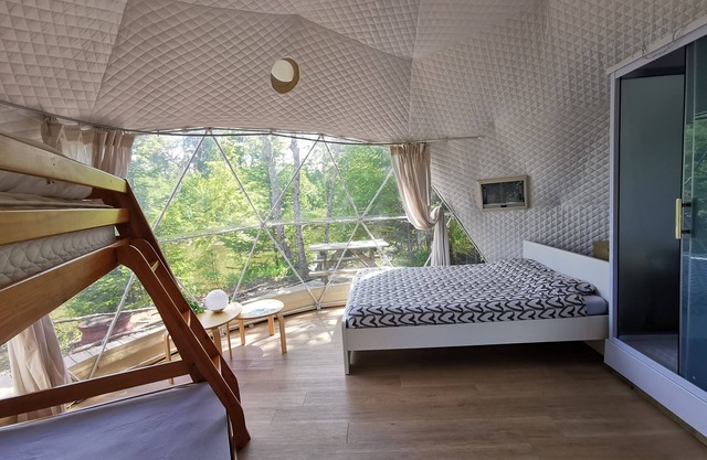 Glamping Dome with full bathroom