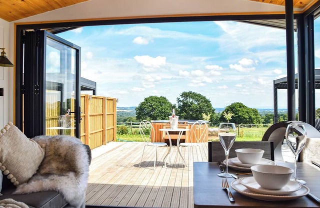 Glamping Pod 1 - UK49903