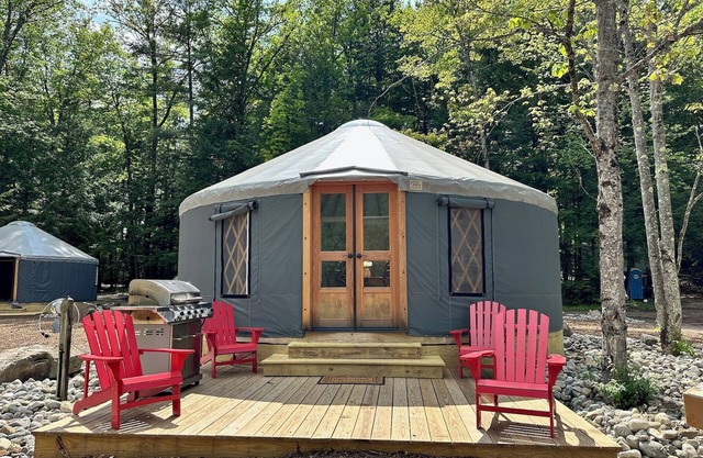 Glamping Private Lake Escape - Shoreline Yurt @ Daggett Lake