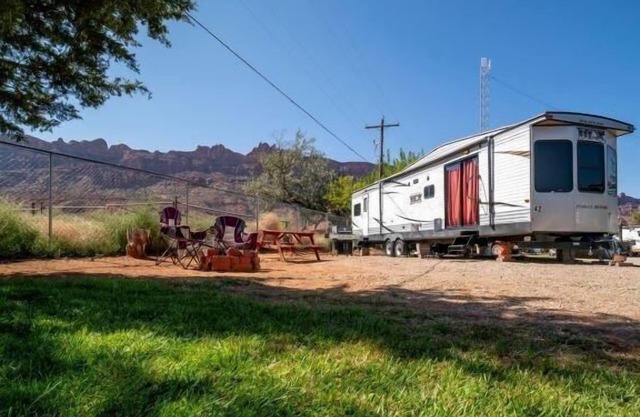 Glamping RV #42 - Large Glamping RV #42