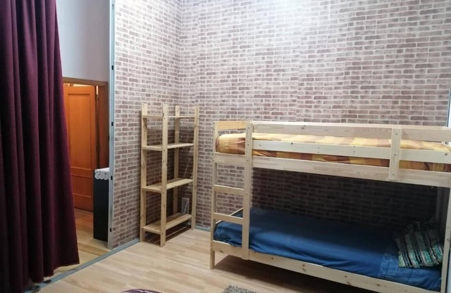 Global Guests - Bed in 6-Bed Mixed Dorm