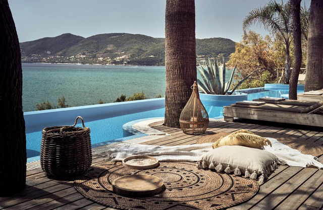 Gloria Maris Hotel Suites & Villas