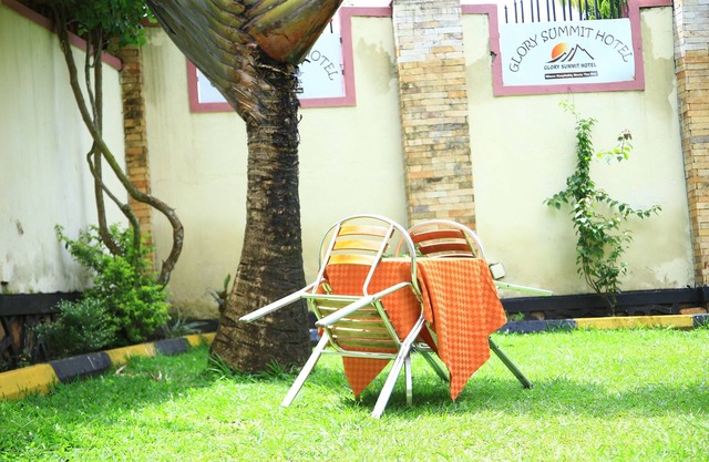 GLORY SUMMIT HOTEL