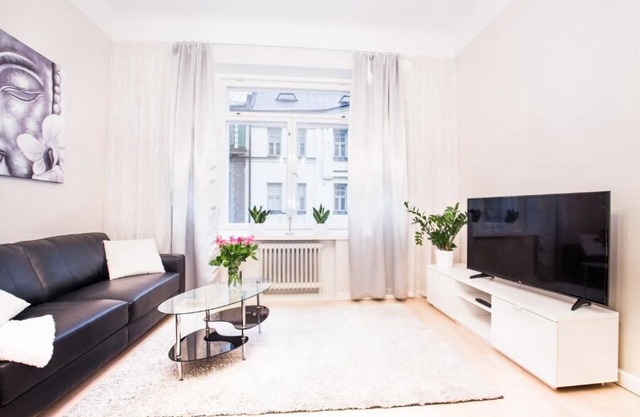Go Happy Home Apartment Eerikinkatu 1