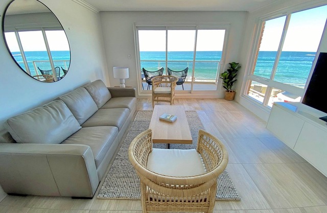Gobsmacking Views with Direct Beach Access 2
