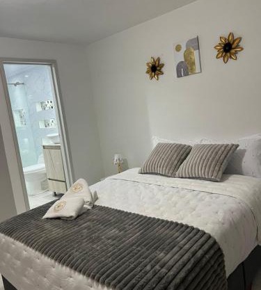 Golden Airport Connection Hotel