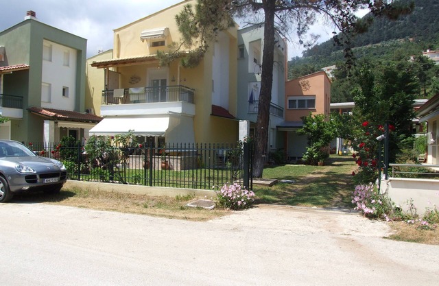 Golden beach (Chrissi Ammoudia), House by the sea