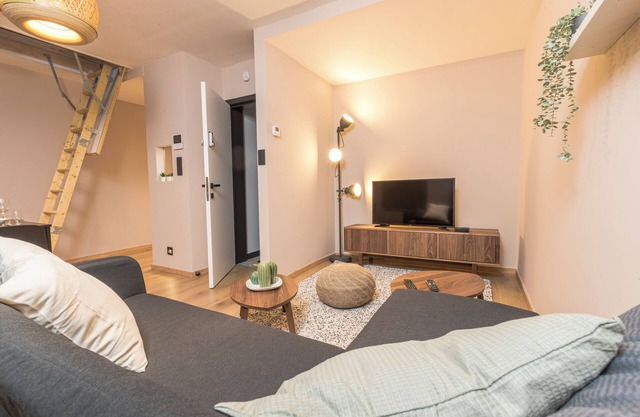 Golden Dove Luxury Apartment 3