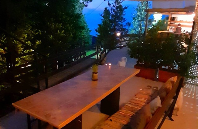 Golden Mountain in Pelion has an outdoor swimming pool, garden and mountain view