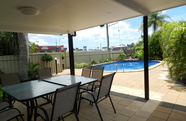 Golden Palms Motor Inn