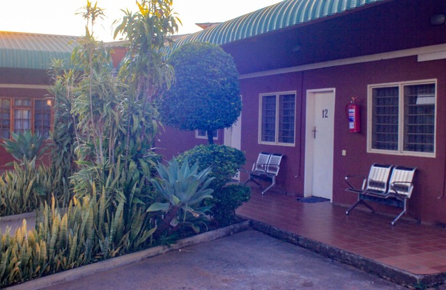 Golden Pillow Lodge Monze