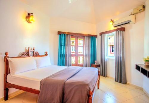 'Golden Sand Dunes' 1bhk Benaulim beach apartment