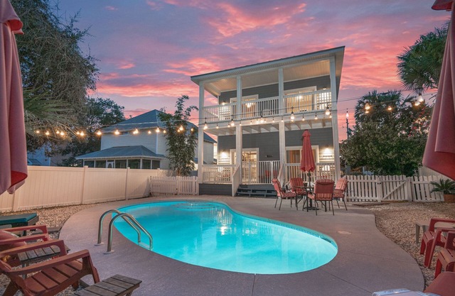 GOLF CART, PRIVATE POOL, PET FRIENDLY, VERY CLEAN, CLOSE TO BEACH