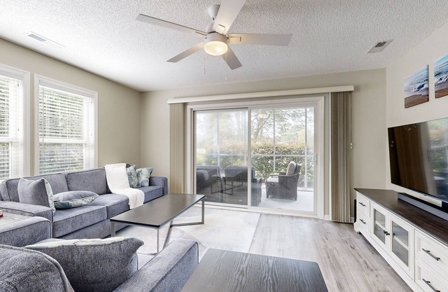 Golf course view home with patio, close to ocean and beach access