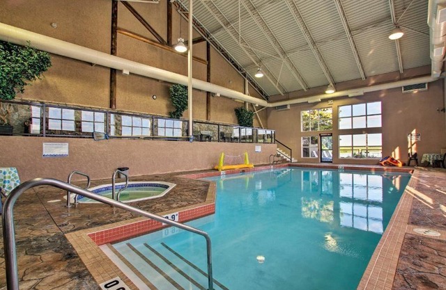 Golf Retreat with Lake Access!