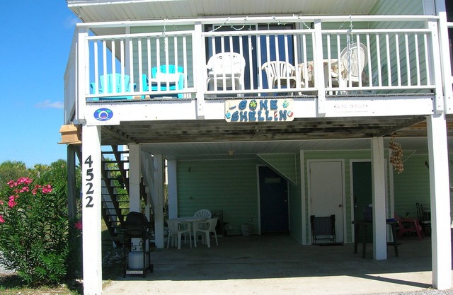 'GONE SHELLIN' Beautiful, Dogs Ok, GREAT RATES, STEPS TO Beach, BEACH VIEW,WIFI