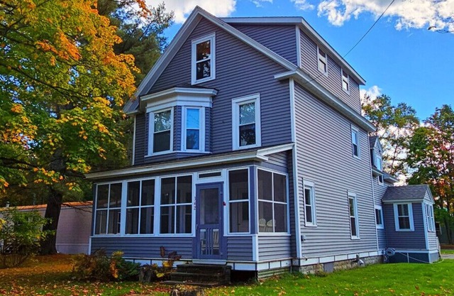 Good Vibes Lodge - Moosehead Lake