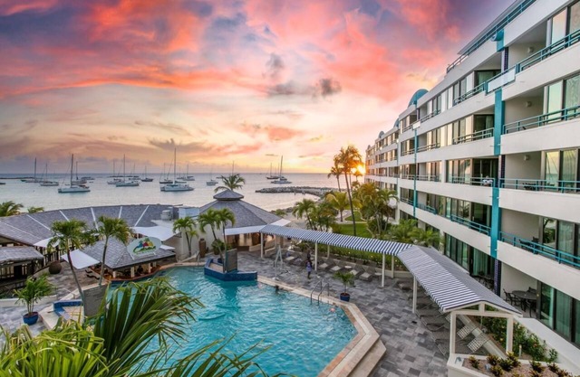 Gorgeous 2 Bedroom Beachfront Privately Owned Condo 4th Floor