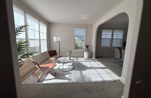 Gorgeous 5 Bedroom Home w/King beds, 2 Gig ultra fast internet!