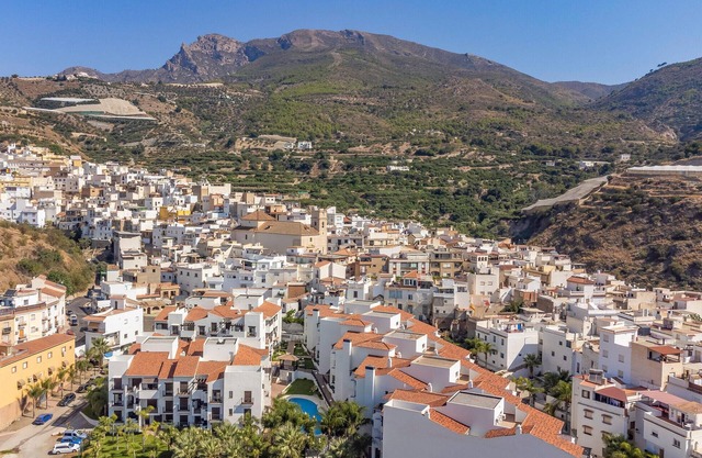 Gorgeous apartment in Itrabo with WiFi